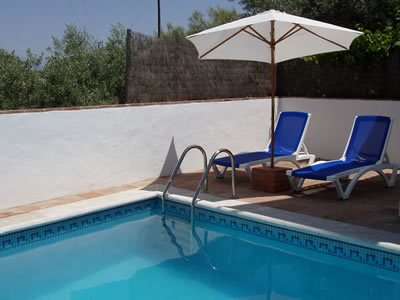 Holiday Rental in Iznajar - Al fresco dining with views of countryside