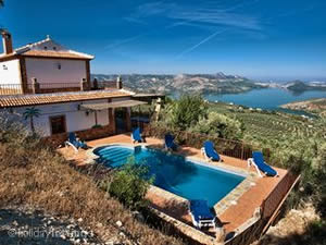 Iznajar Villa